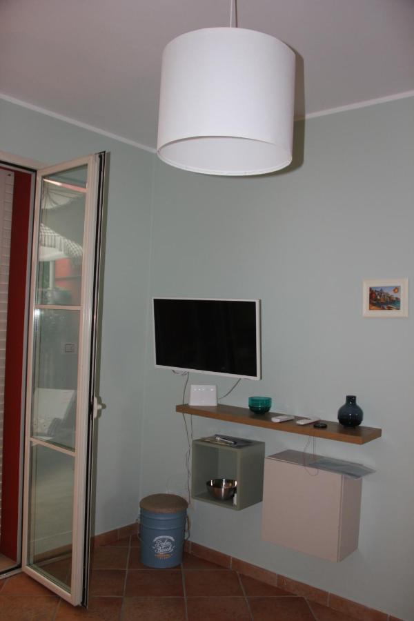 Casa Lucia Private Car Or Motorcycle Park Apartment Lucca Exterior photo