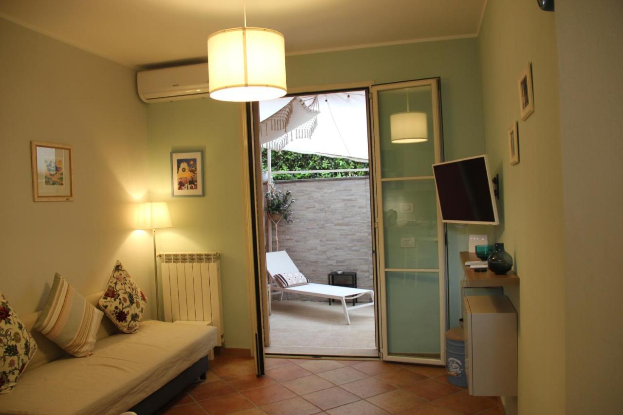 Casa Lucia Private Car Or Motorcycle Park Apartment Lucca Exterior photo