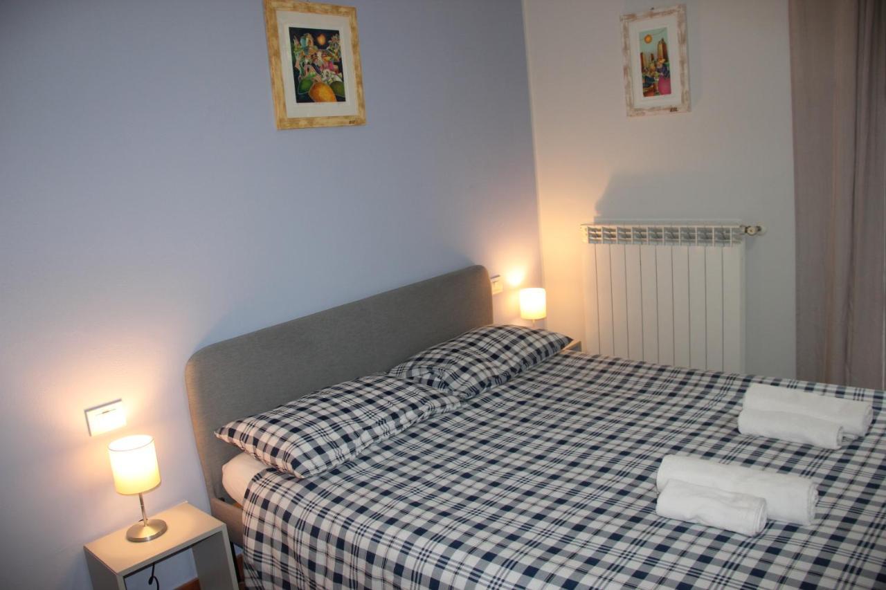 Casa Lucia Private Car Or Motorcycle Park Apartment Lucca Exterior photo